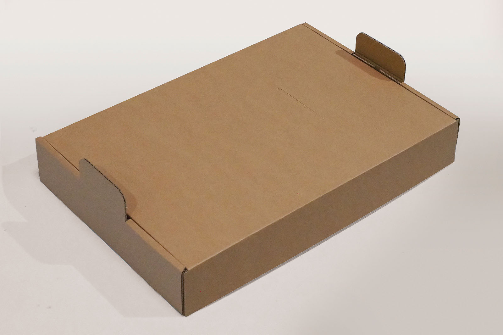 Der Karton mit dem Zubehör-Set ist Bestandteil einer Verpackung insgesamt der Siebträgermaschine.