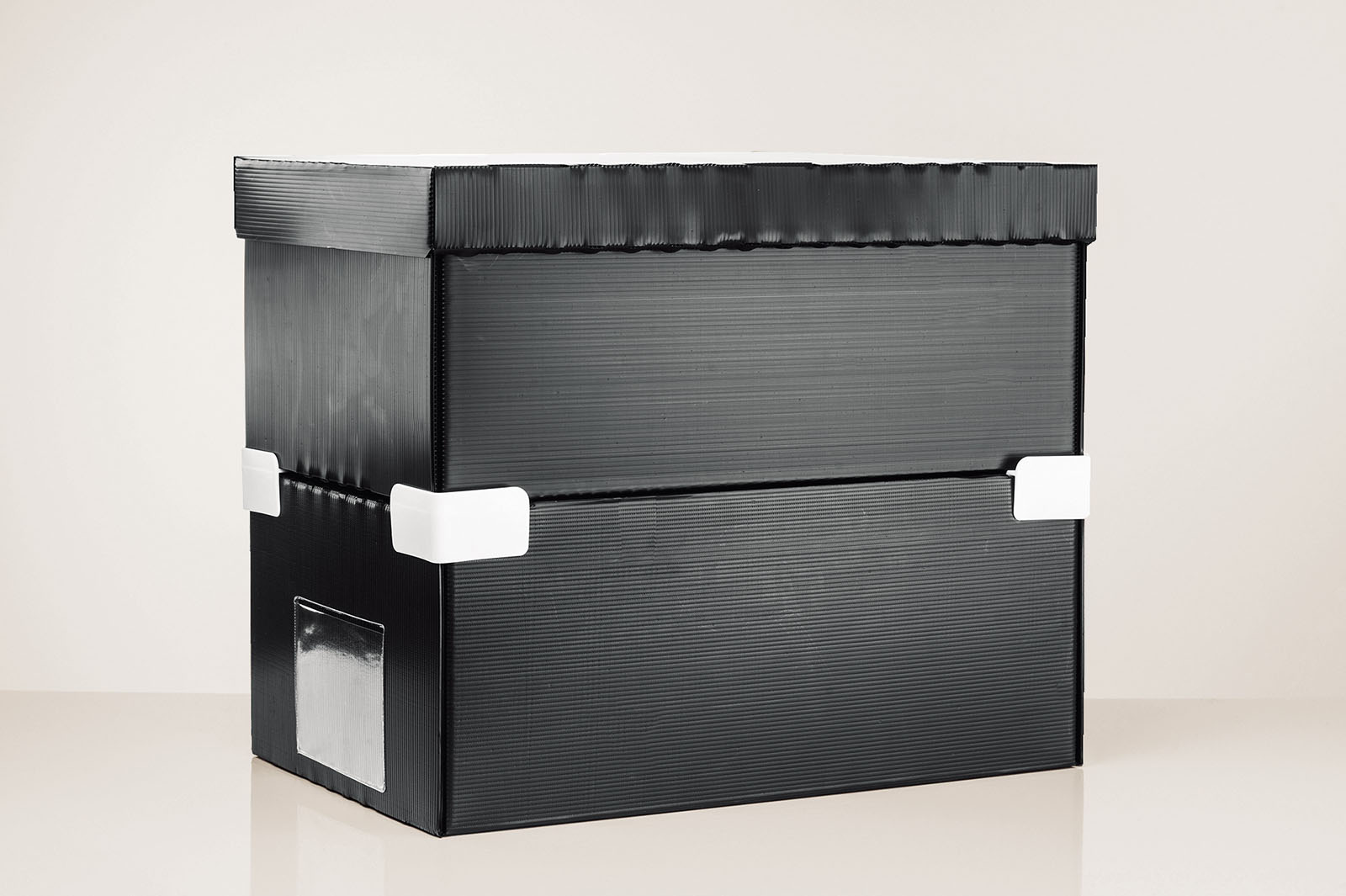 Antistatische HKP Sortierbox Registerbox ist besonders stabil. Die aufbewahrungsboxen sind stapelbar.