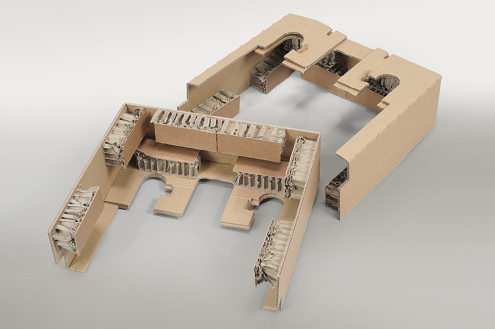 Faltbare 3D-Polster aus teilkomprimierter Wabenplatte für Seitenpolster und Produktschutz in Versandkartons